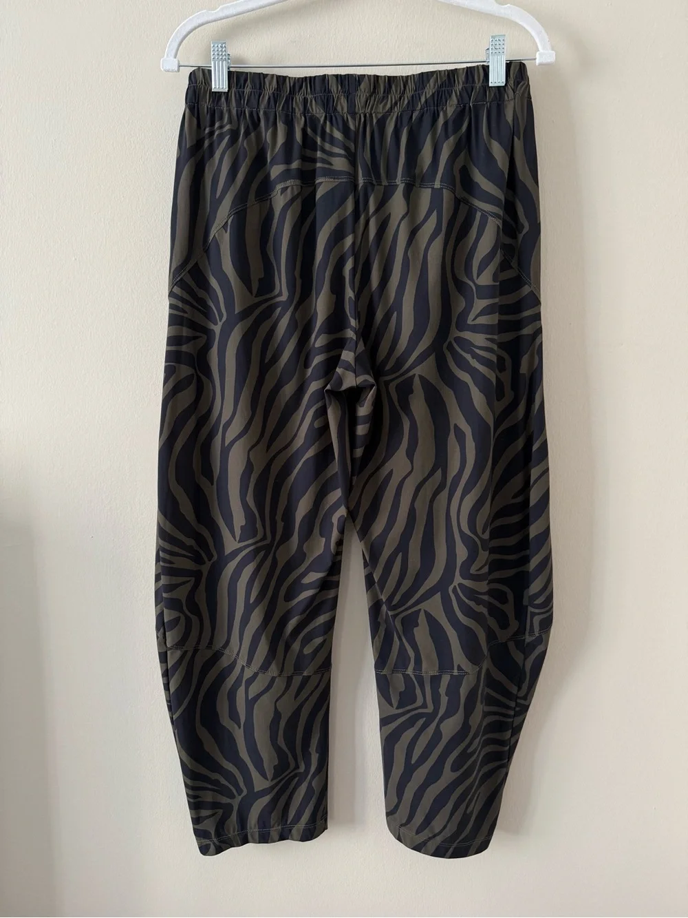 Ruti - Zebra Print Barrel Leg Cropped Pants